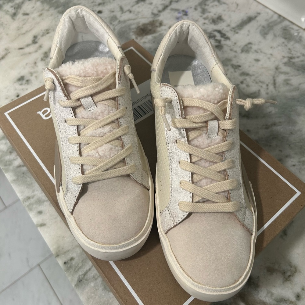 Dolce Vita Zina Plush Fashion Sneaker - Size 9.5  NWT - Picture 3 of 10
